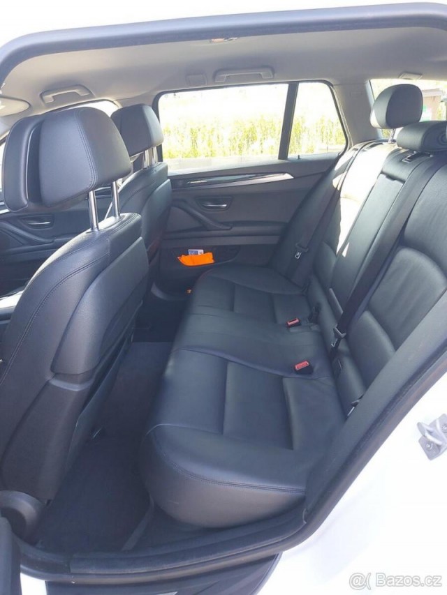BMW Řada 5 2,5   AUTOMAT 160kW – 2014, Ků
