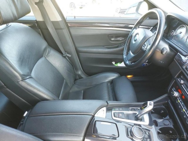 BMW Řada 5 2,5   AUTOMAT 160kW – 2014, Ků