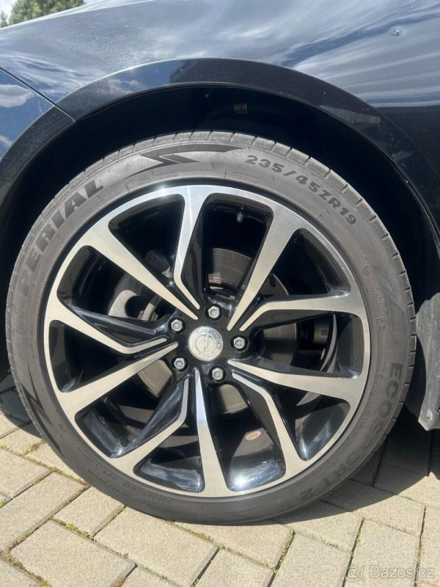 Opel Insignia 1,6