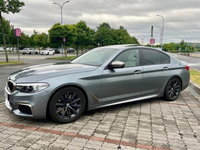 BMW Řada 5 4,4   550i 2017 M / xDrive 4x4