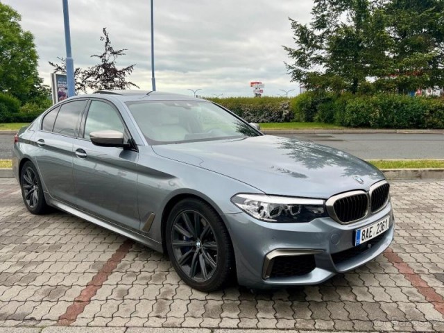 BMW Řada 5 4,4   550i 2017 M / xDrive 4x4