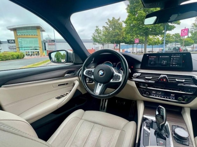 BMW Řada 5 4,4   550i 2017 M / xDrive 4x4