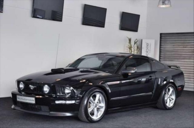 Ford Mustang California 2007 V8 4,6l manuál