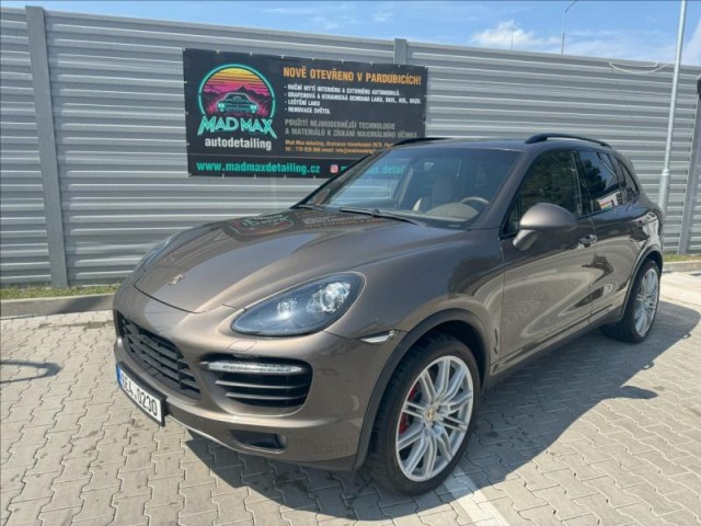 Porsche Cayenne 4,8   Turbo V8 580ps