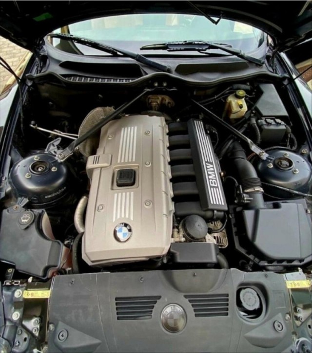 BMW Z4 3,0   si nájezd 112 tis