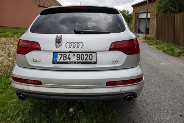 Audi Q7 3,0   tdi S line.