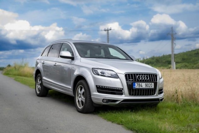 Audi Q7 3,0   tdi S line.