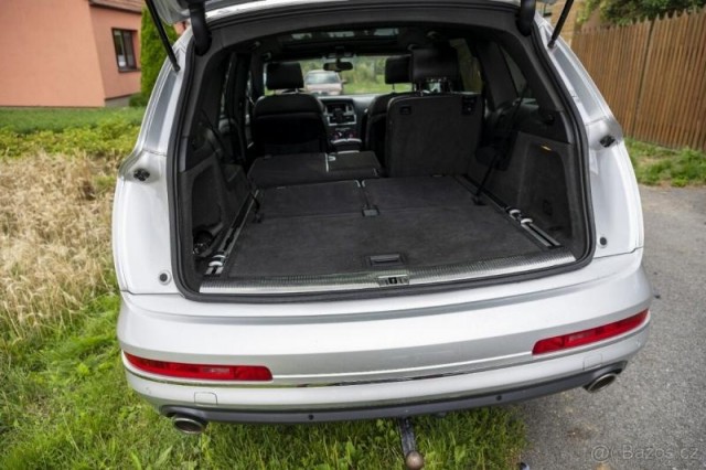 Audi Q7 3,0   tdi S line.
