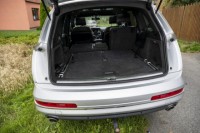 Audi Q7 3,0   tdi S line.