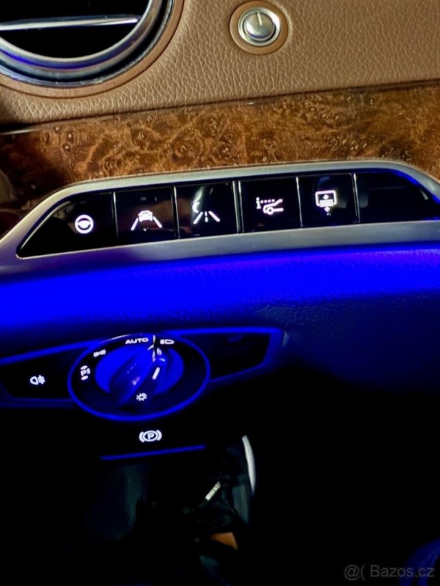 Mercedes-Benz Třídy S S-CLASS 400d FULL, Nehavarovan