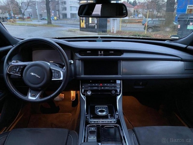 Jaguar XF 3,0   S 30d sportbrake