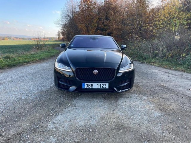 Jaguar XF 2,0   d AWD R-SPORT