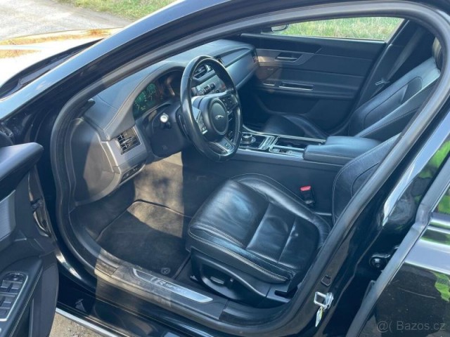 Jaguar XF 2,0   d AWD R-SPORT