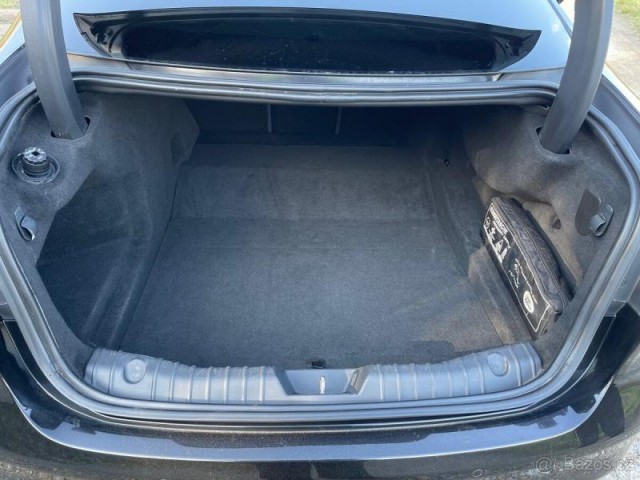 Jaguar XF 2,0   d AWD R-SPORT