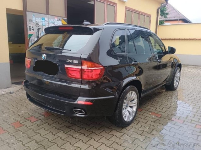 BMW X5 40d s vadným motorem