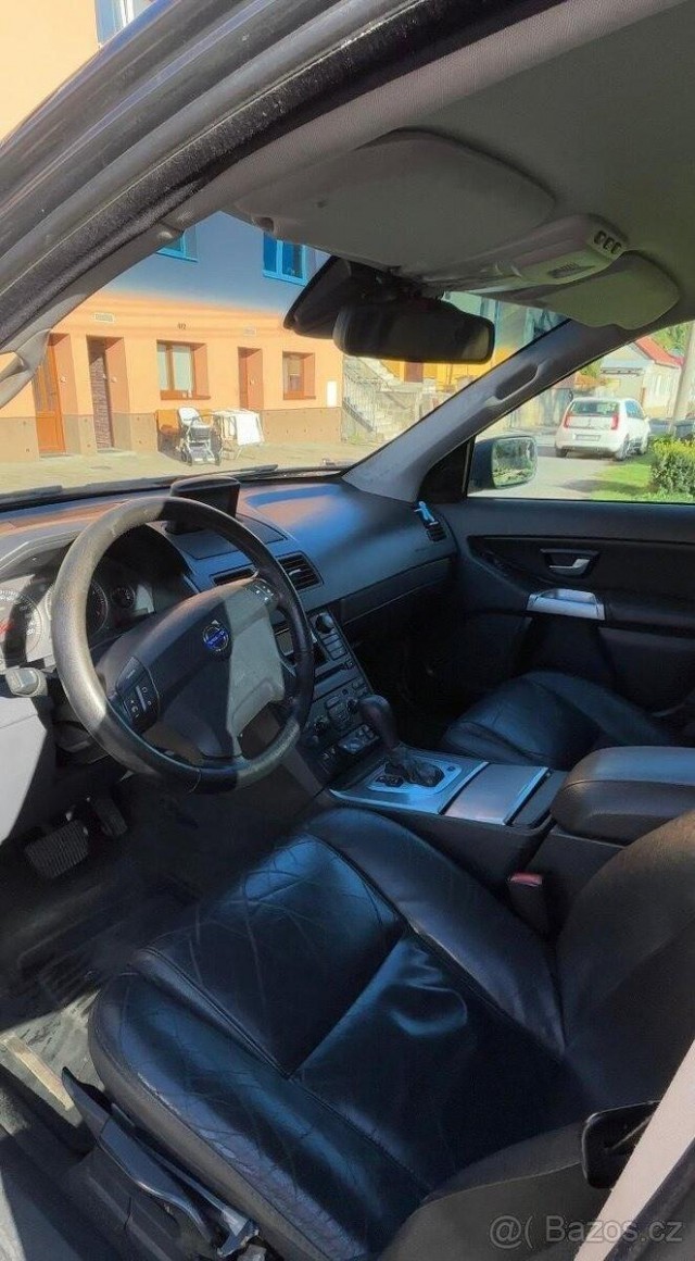 Volvo XC90 2,4   D5 136 KW automat