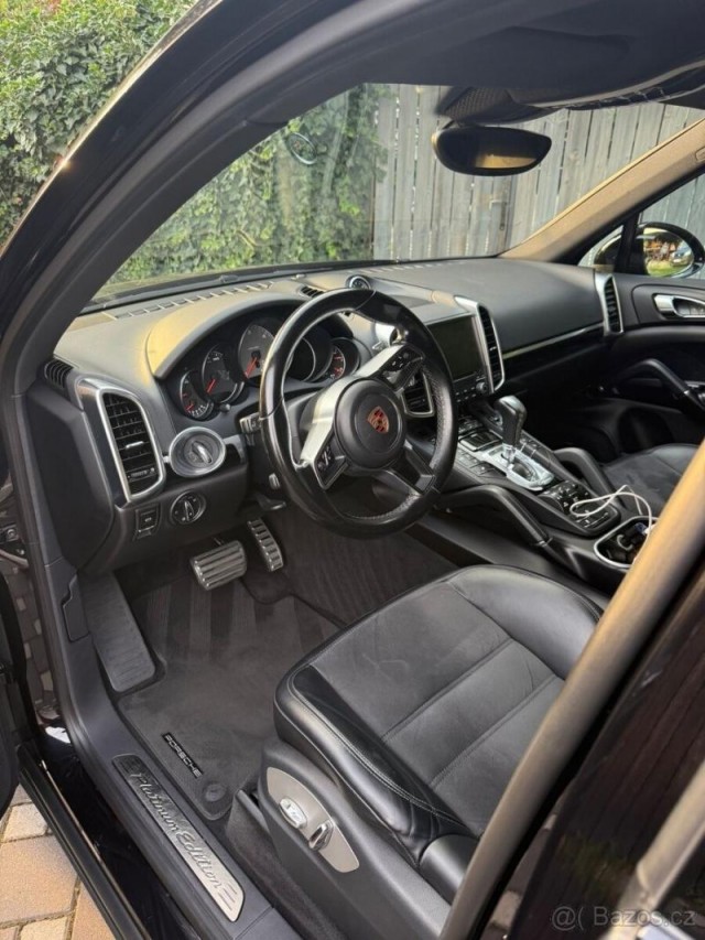 Porsche Cayenne 4,2   S V8