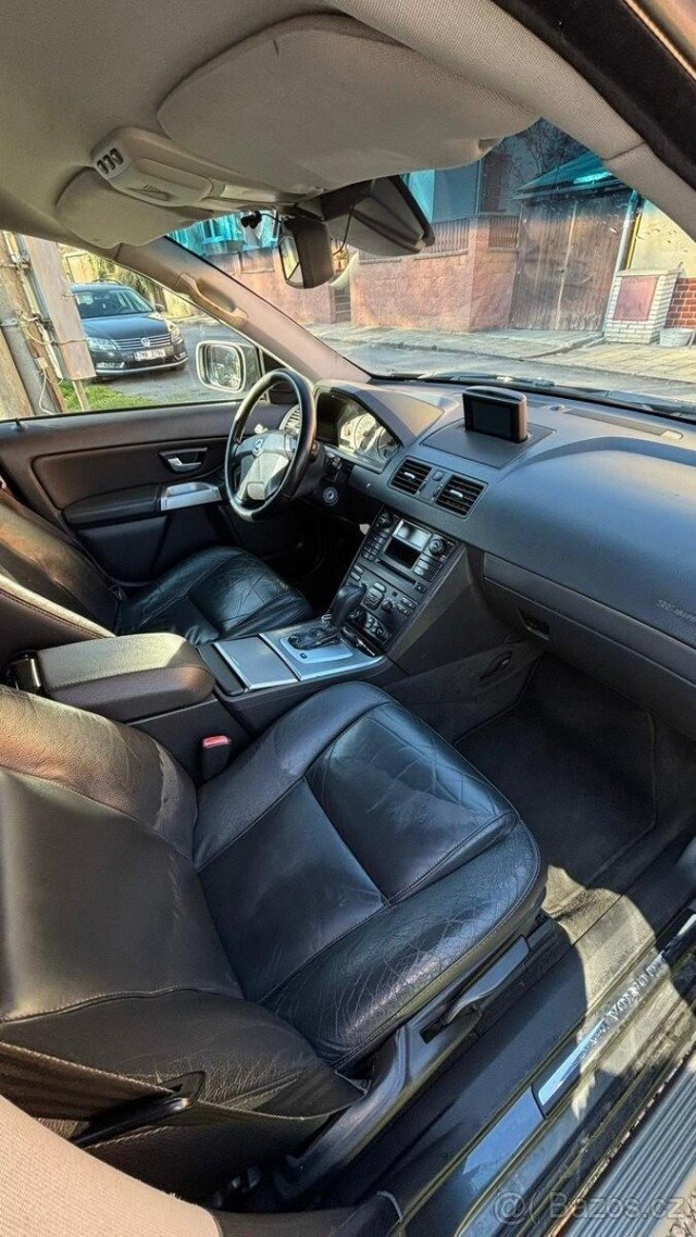 Volvo XC90 2,4   D5 136 KW automat
