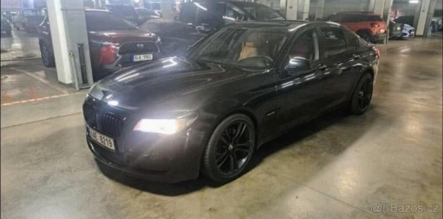 BMW Řada 7 F01 740d M//Paket