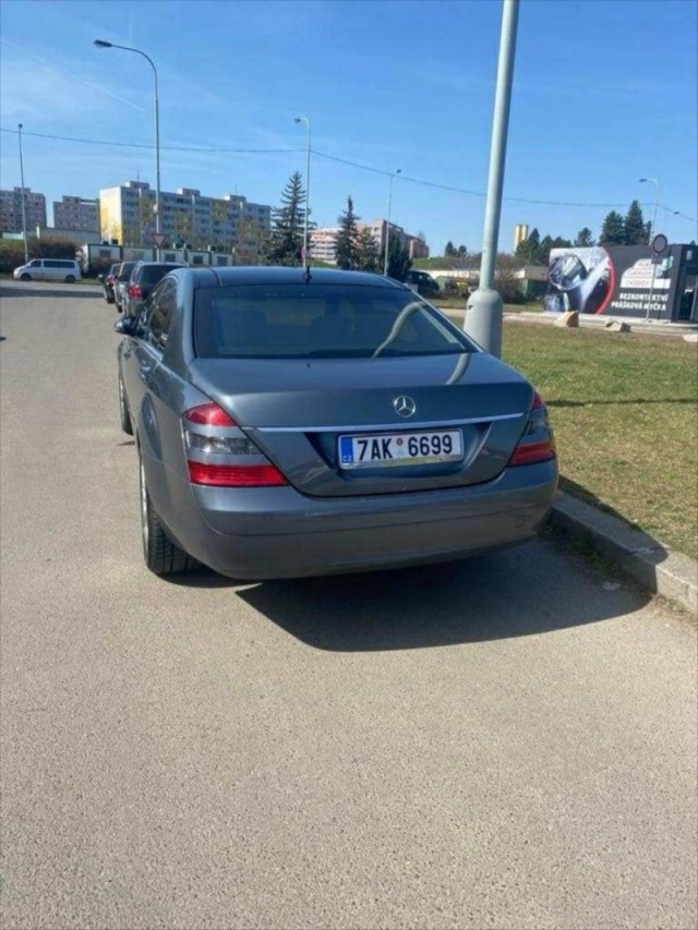 Mercedes-Benz Třídy S 2008 v8 b turbo