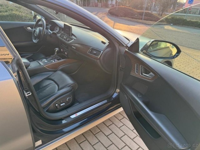 Audi S7 4,0   V8T, nez.topení,masáže,Č