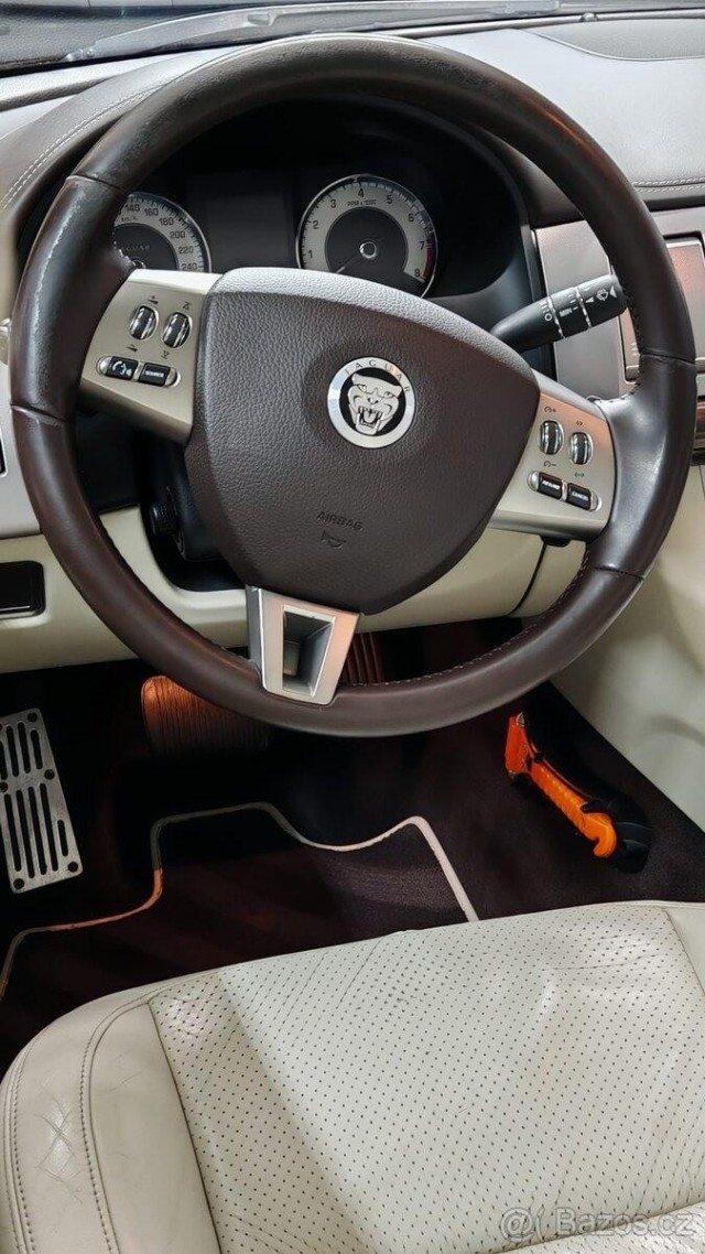 Jaguar XF 5,0   V8 – servisovaný, rozvod