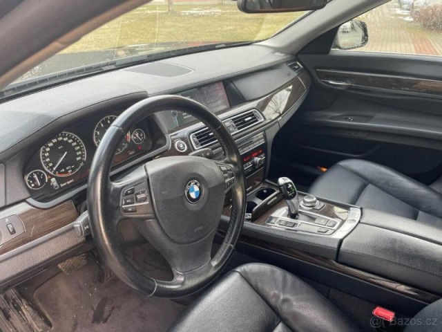 BMW Řada 7 740i Long, DPH