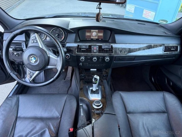 BMW Řada 5 2,5   525 d