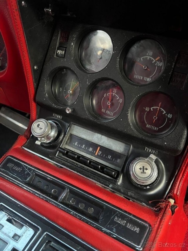Chevrolet Corvette C3 chromka 1971