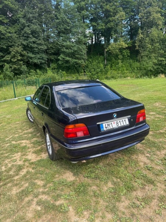 BMW Řada 5 2,8   528i, před FL, MANUÁL