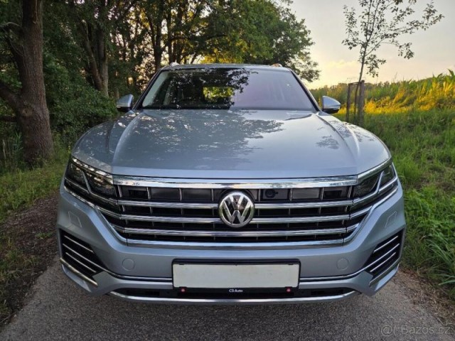 Volkswagen Touareg 3,0   TDI(210KW) HEZKÝ