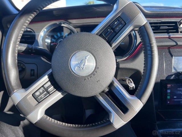 Ford Mustang 3,7   V6, 227 kW, Automat, Rou