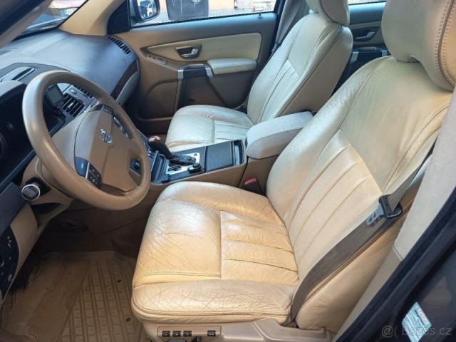 Volvo XC90 3,2   l AWD exucutive LPG