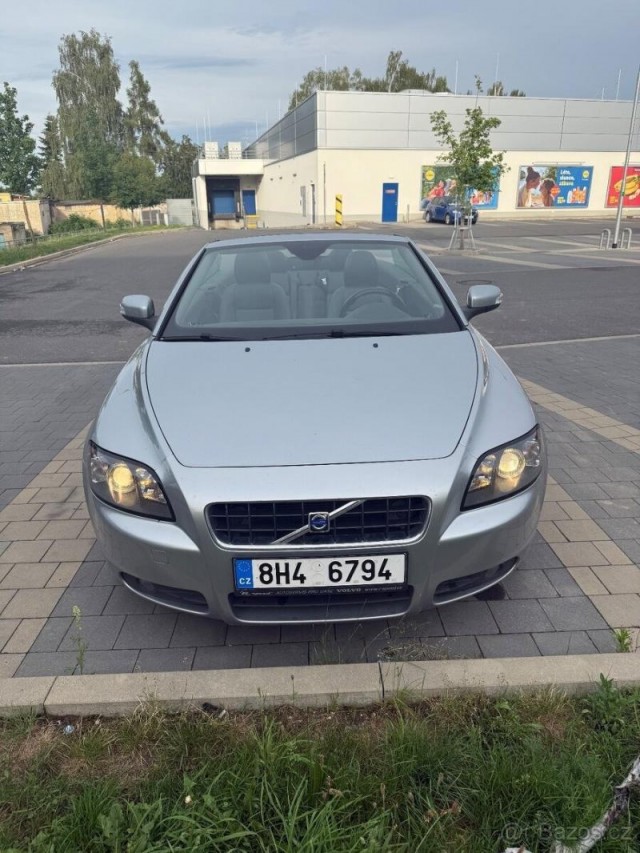 Volvo C70 2,4