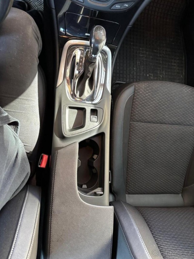 Opel Insignia 2,0   CDTi /Automat/4×4