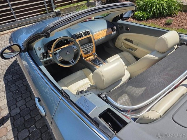 Jaguar XK8 4,2   XK8, convertible