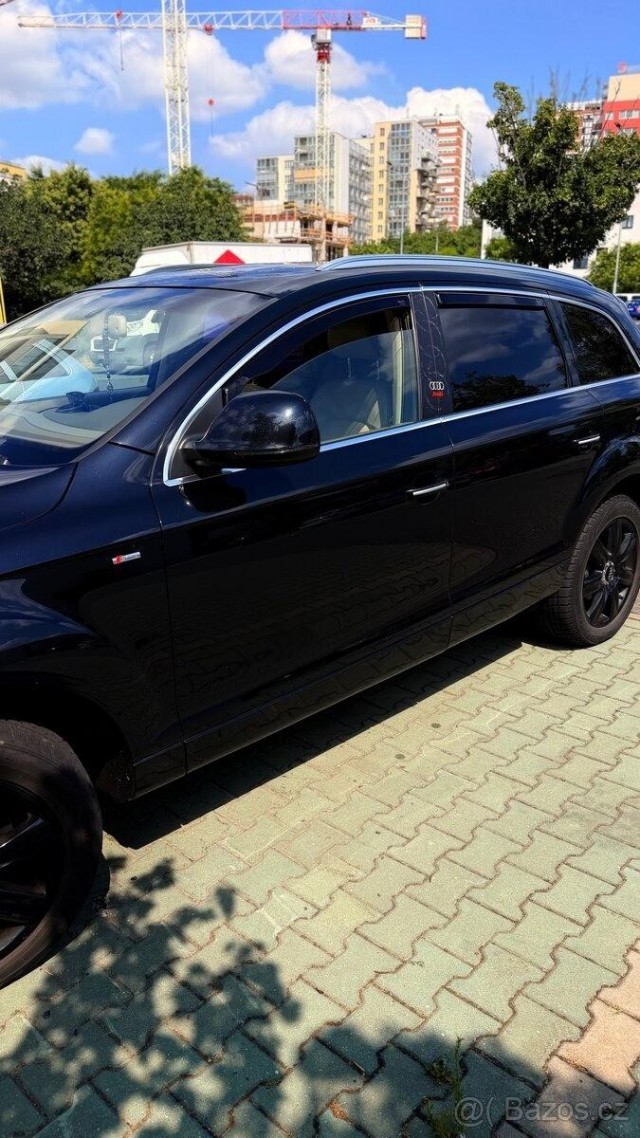 Audi Q7 3,0   quattro, 7 míst, automat