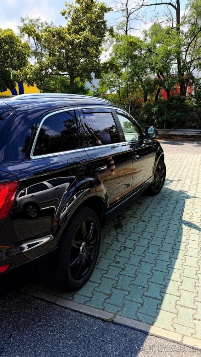 Audi Q7 3,0   quattro, 7 míst, automat