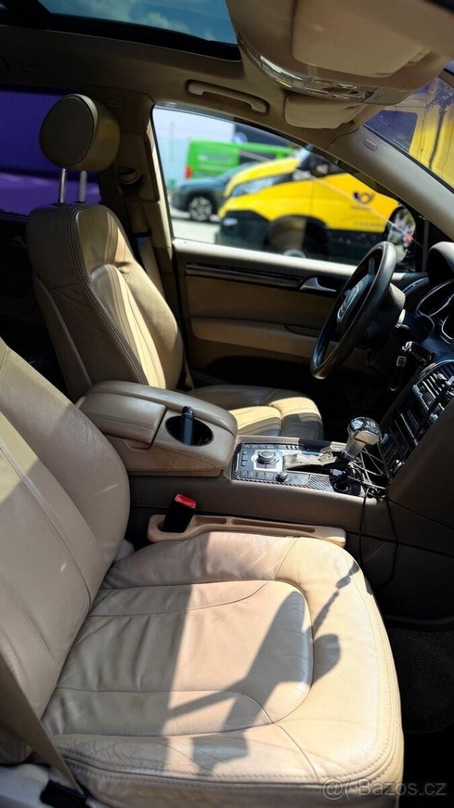 Audi Q7 3,0   quattro, 7 míst, automat