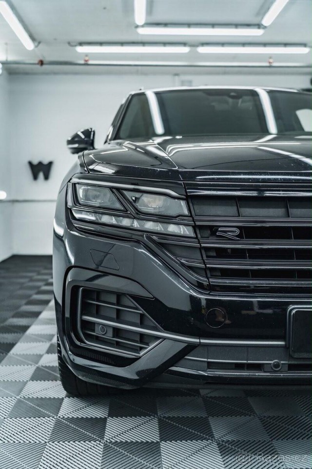 Volkswagen Touareg 3,0   TDi R Line BLACK STYLE M