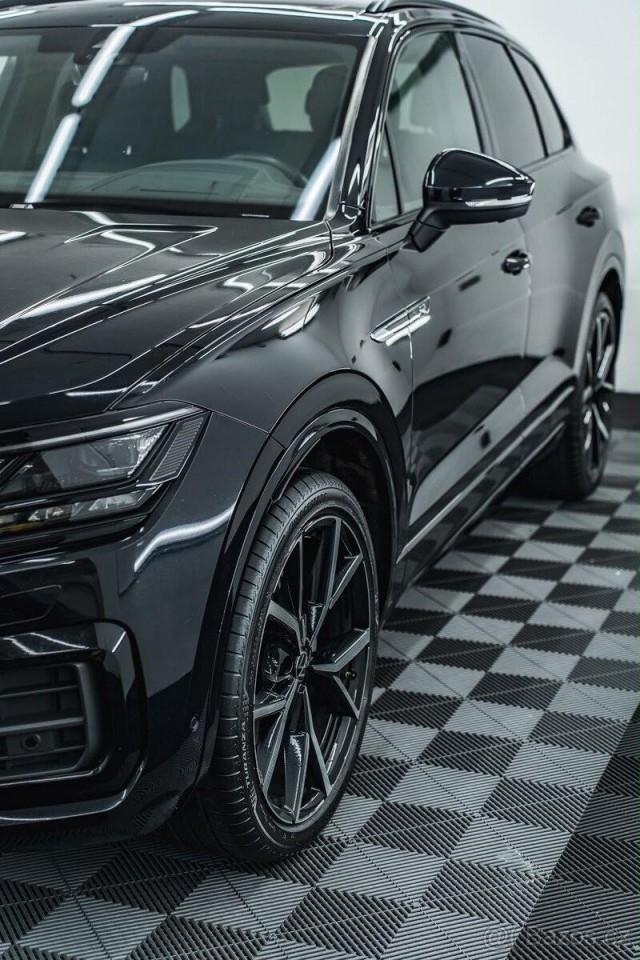 Volkswagen Touareg 3,0   TDi R Line BLACK STYLE M