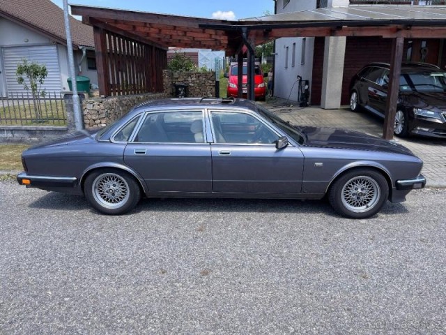 Jaguar XJ 40, 1987