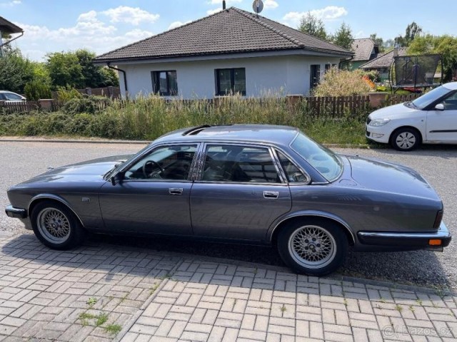 Jaguar XJ 40, 1987