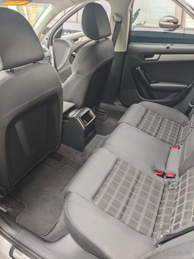 Audi A4 2,0   tdi 2012