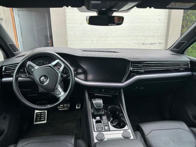 Volkswagen Touareg 3,0   R-line V6 TDI BMT 8TT