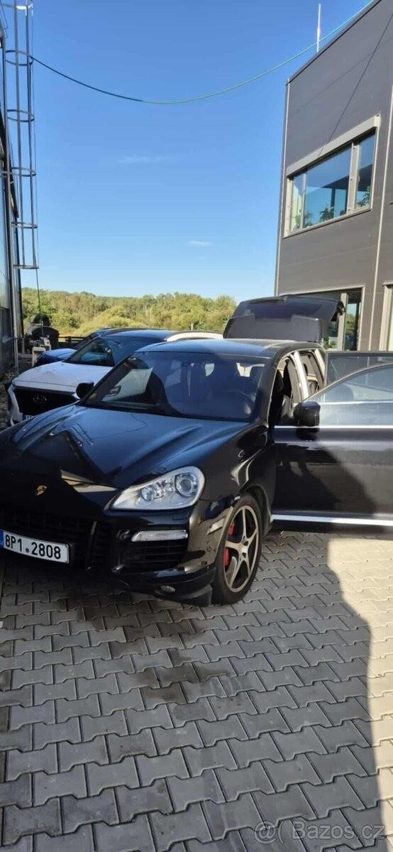 Porsche Cayenne 4,8   výměna za zajímavou Amer