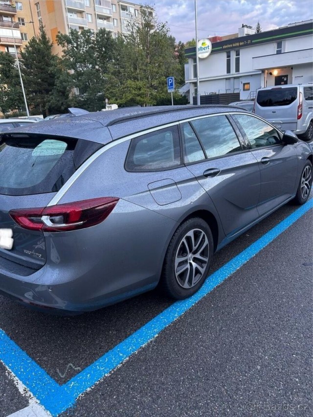 Opel Insignia 1,6   Sport Tourer, rok 2018