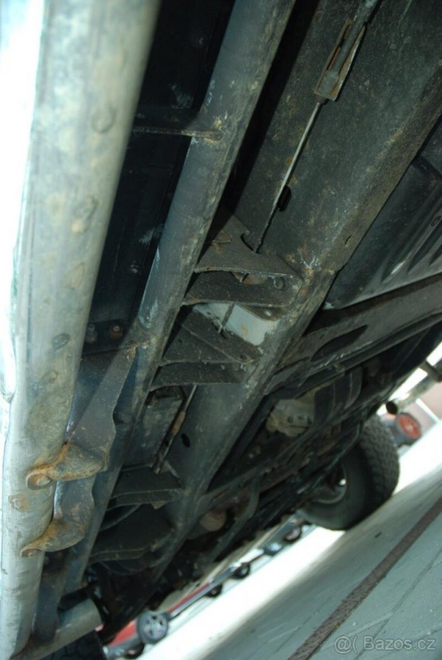 Hummer H2 6,0   LPG – 11/2005 – 151 733 