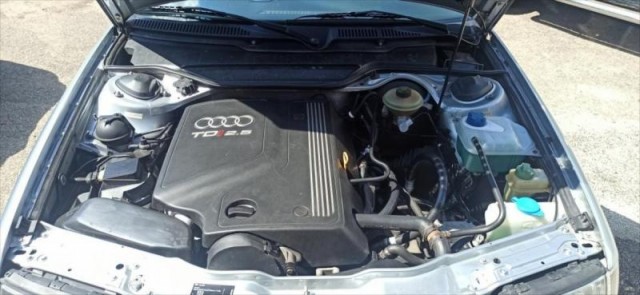 Audi A6 2,5   C4 TDI 103kW