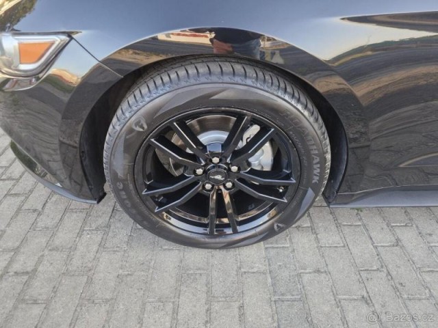 Ford Mustang 2,3   EcoBoost 317 PS výbava p